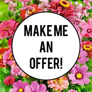 Hi, Read my Friends! I Welcome you to my Closet, and I Welcome your Offer.